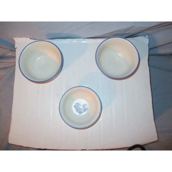 Three Pfaltzgraff prep/sauce/dip bowls - Picture 7 of 7